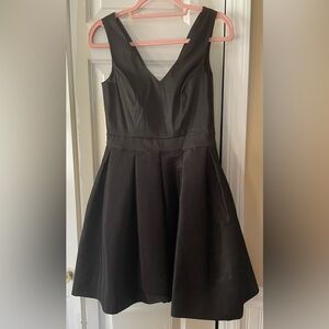 Jessica Simpson taffeta bow back cocktail dress, black, size 2.
